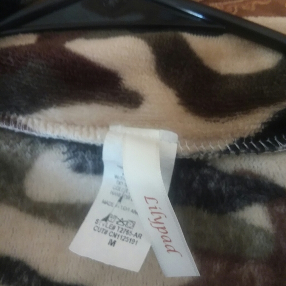 Fleece pullover - Picture 2 of 4